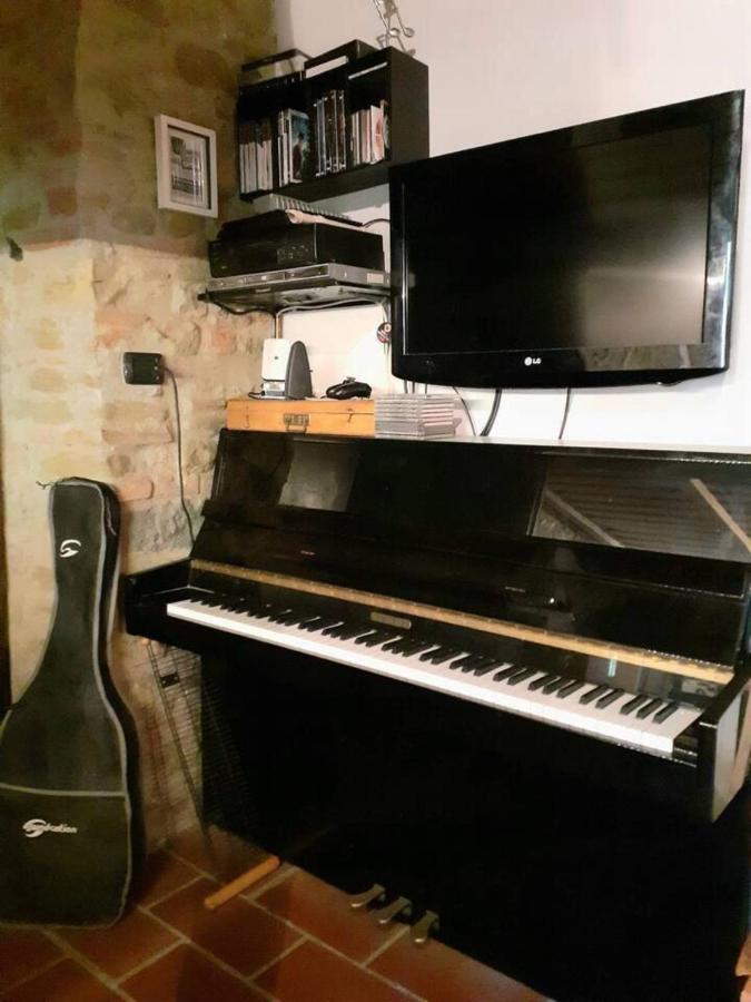 Tuscan Hills Near Florence - Stone House Викио Екстериор снимка